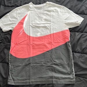 T-shirt NIKE